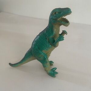 VTG Green Allosaurus Dinosaur Reptile Toy 7”x4.5 made by Dolgen Collectable